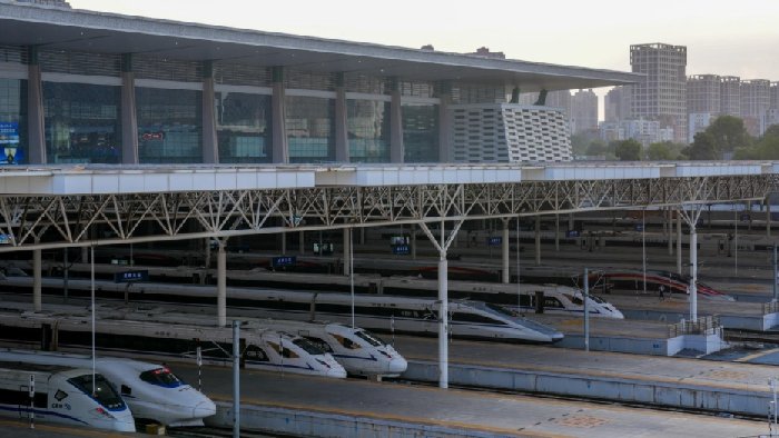 铁路站台越线防护激光探测系统，效果显著，实时报警站台越线行为