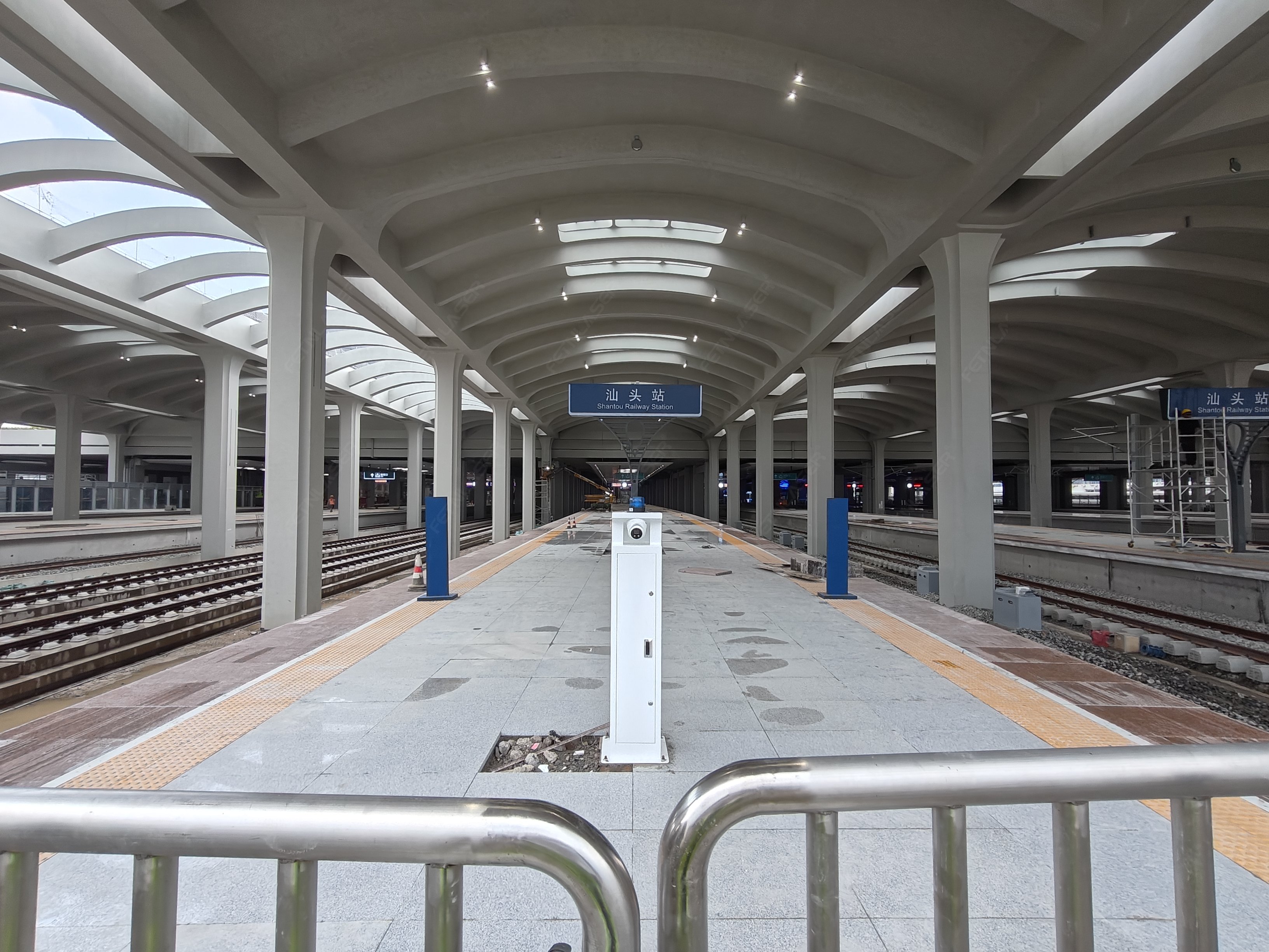 广东华惠机电汕头站--站台端部现场应用图片