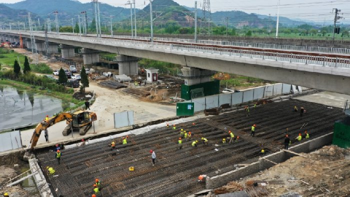 涉铁工程临时警戒防护系统：智能防护，实时报警，守护施工安全！