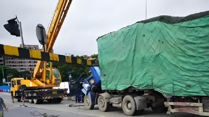 铁跨公立交桥涵及限高架碰撞报警系统中，平面激光雷达很关键！