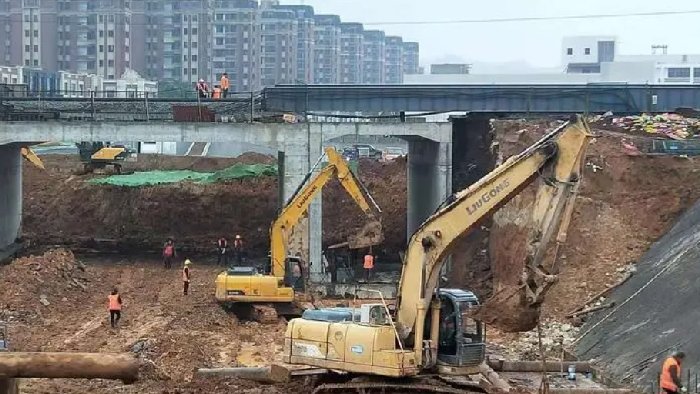 涉铁工程临时警戒防护系统：守护铁路施工安全的创新解决方案