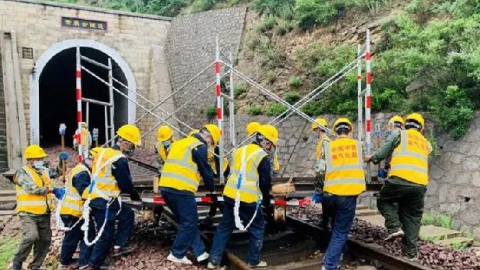 铁路智慧工地安全管理系统，预防侵限、碰撞等事故发生，保障安全