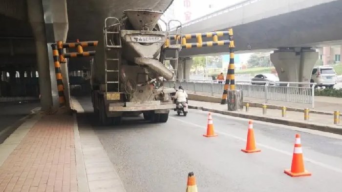 铁跨公立交桥涵及限高架，如何防护超高车辆的碰撞？激光雷达如何