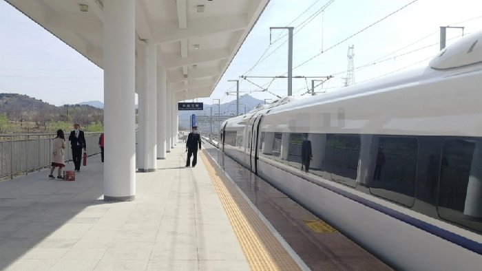 铁路站台安全新应用：飞天光电激光探测系统，提高站台防护手段！