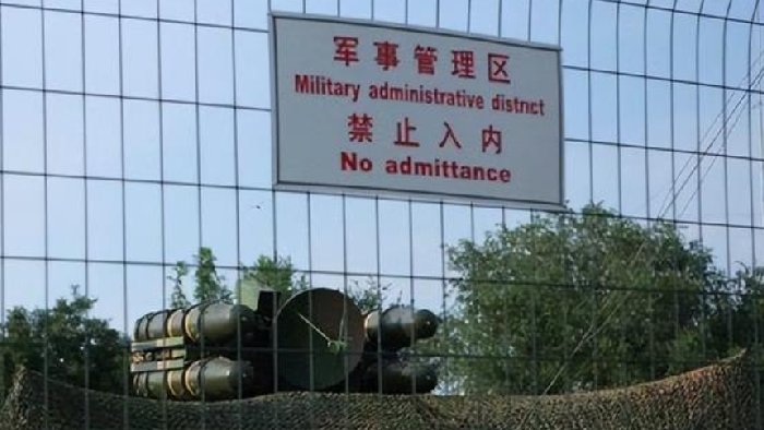 间谍在拍照时被抓获，采取高科技手段，军事设施周界防护新选择！