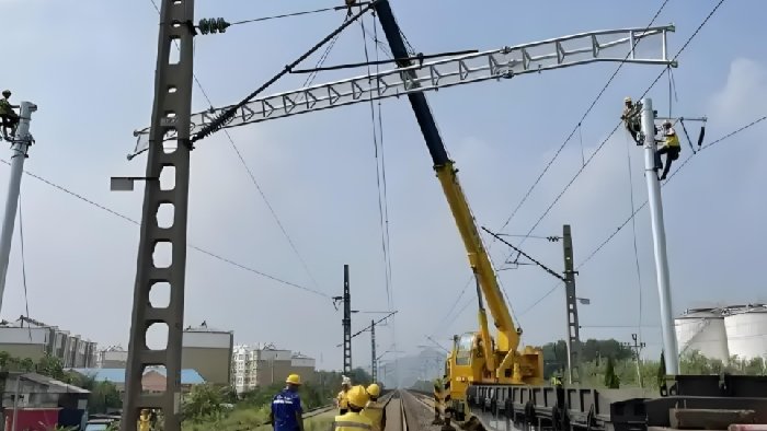 从人防到技防：铁路施工安全管理智能化升级，大型机械防侵限系统