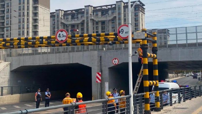 精准感知碰撞风险，铁跨公限高碰撞报警系统，为列车运行保驾护航