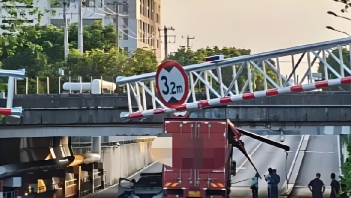 守护铁跨公立交桥涵安全：平面激光雷达赋能，让超高车辆无处遁形