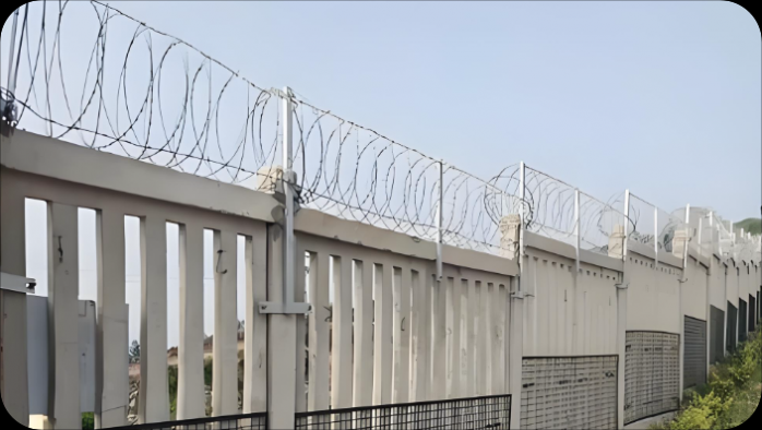 周界安防总误报漏报？飞天张力电子围栏，恶劣环境也能24小时硬核守岗